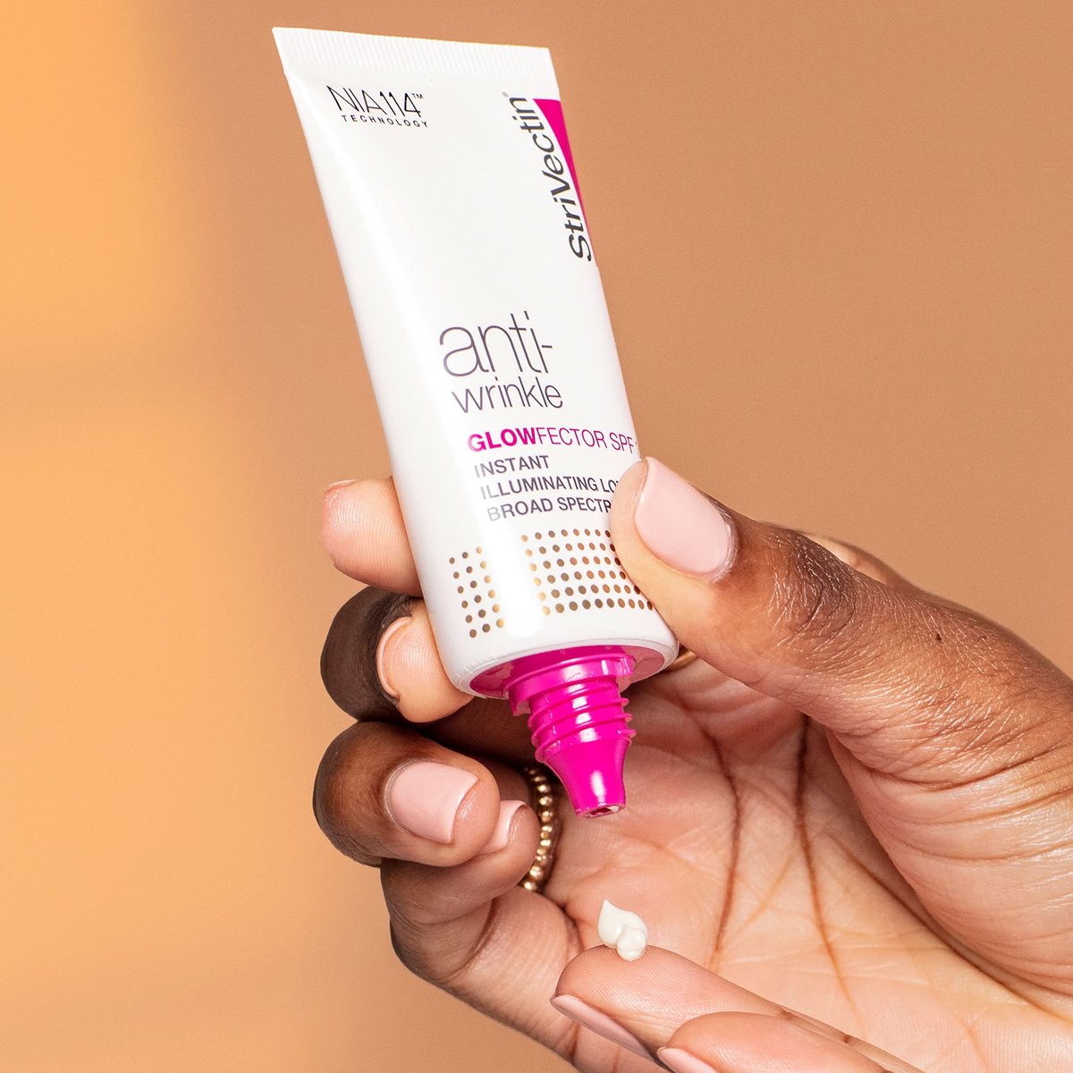 StriVectin GlowFector Instant Illuminating Lotion SPF 30 – Radiant Skin & Sun Protection, 1 oz Avelisse
