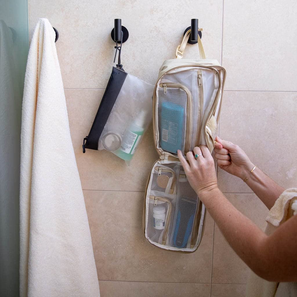Gravel The Pouch | TSA Approved Clear Travel Toiletry Bag - Quart Size for Men & Women - görsel 3
