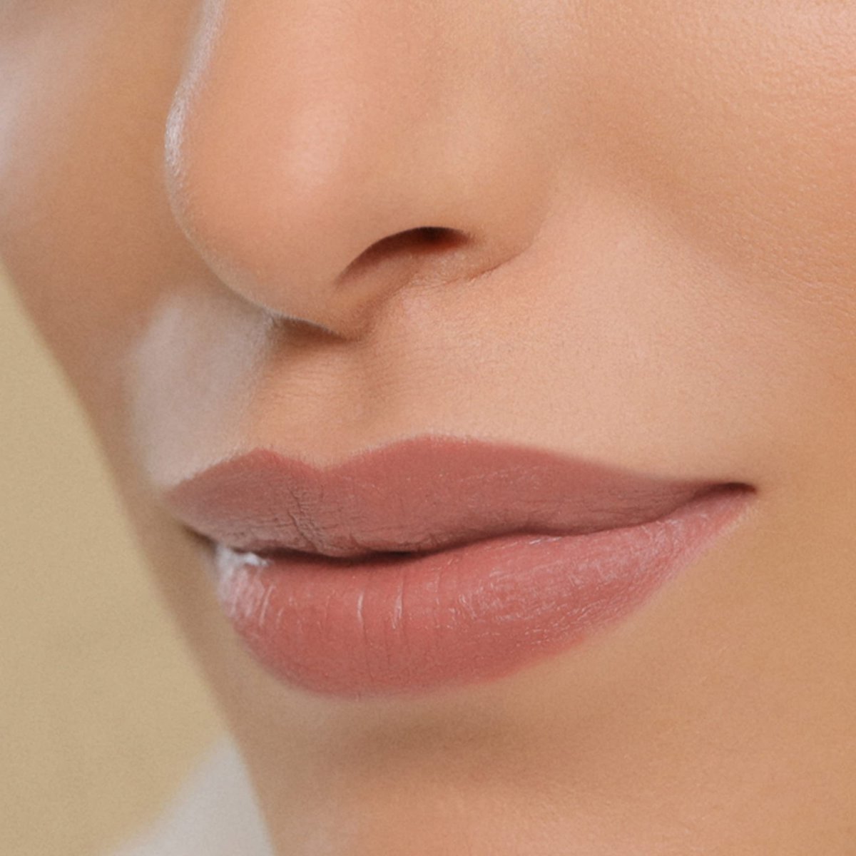 Nykaa Cosmetics So Creme Creamy Matte Lipstick - Long-Lasting Lip Color for Women - Weightless Lipstick with Velvety Texture - Wakeup Makeup - 0.14 oz - görsel 4