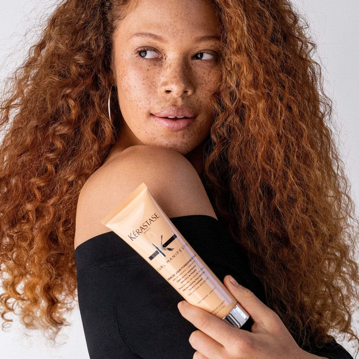 Kerastase Curl Manifesto Crème de Jour Fondamentale Hair Cream - Leave In Treatment & Heat Protectant, Controls Frizz & Enhances Curls, 5.07 Fl Oz Avelisse