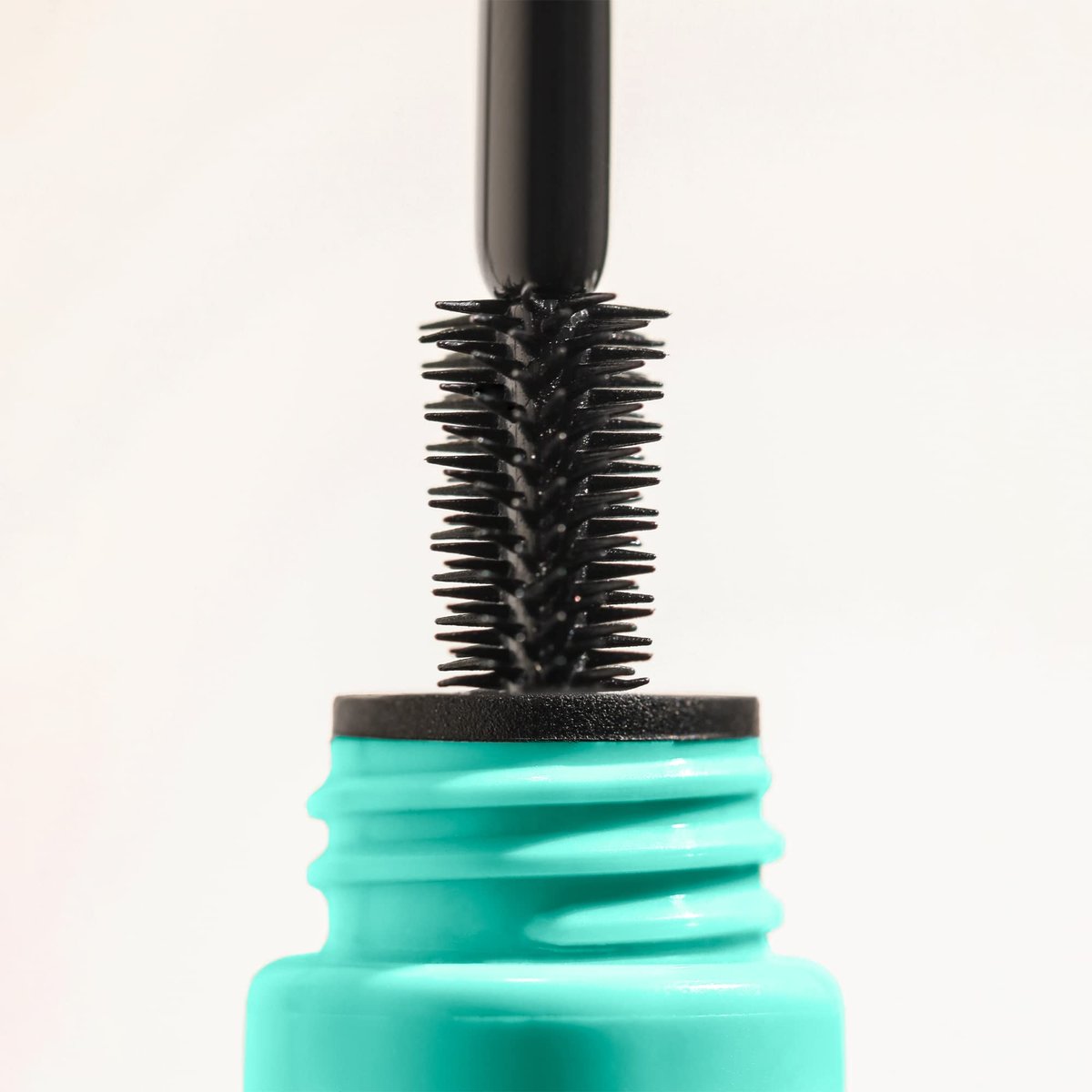 Milani Tubing Mascara - Highly Rated Length & Lift Mascara - Black - Nourishes with Shea Butter Avelisse