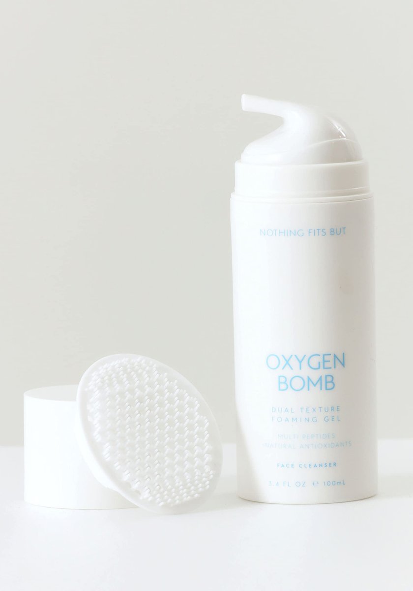 NOTHING FITS BUT Oxygen Bomb Dual Texture Pore Purifying Foaming Gel – Self-Foaming Face Mask & Daily Cleanser with Multi-Peptide & Botanical Oil – K-Beauty Hydrating & Texture Refining, 3.4 Oz Avelisse