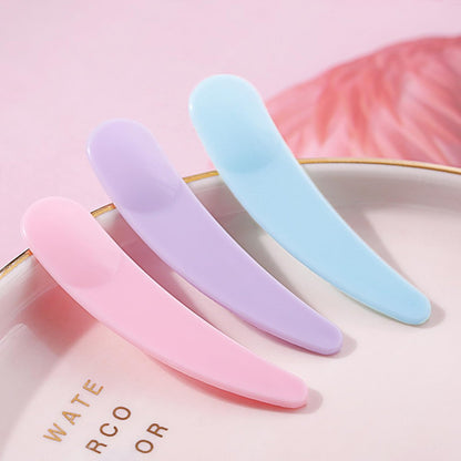 TUZAZO 200pcs Mini Spatula for Cosmetics - Bulk Disposable Makeup Spatulas, Plastic Scoop Spatulas for Cosmetic Mixing and Sampling (Multi Colored with Storage Box)