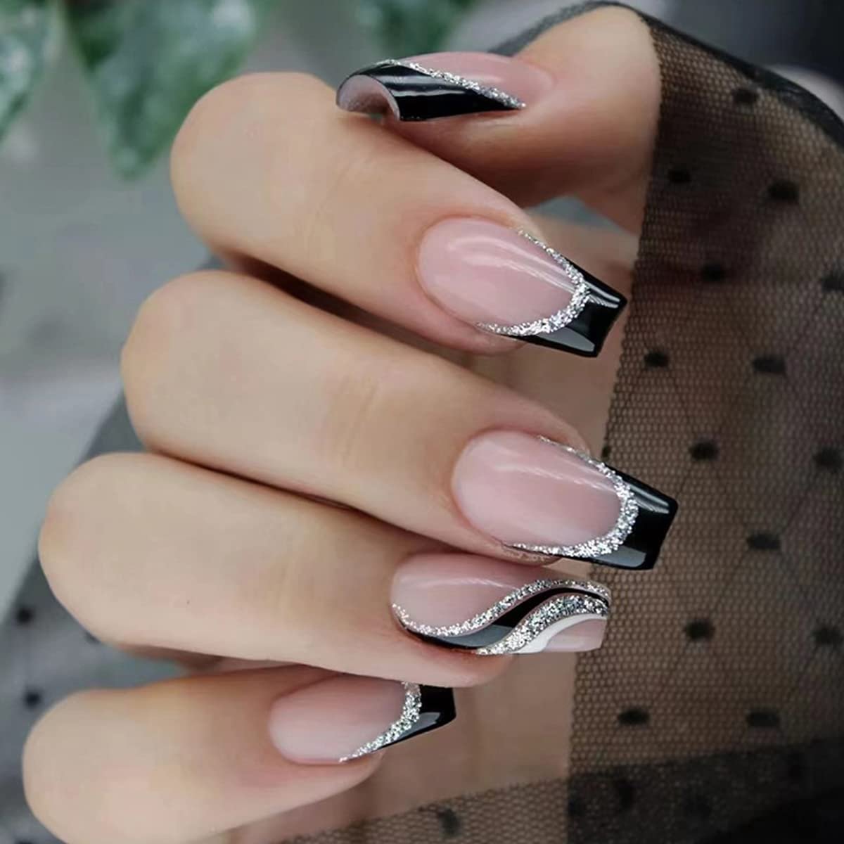 24PCS Black French Tip Press on Nails Medium Length Square Fake Nails with Silver Glitter Line Designs Glossy Coffin Nails Full Cover Nail Tips False Cute Stick on Nails for Women - görsel 1