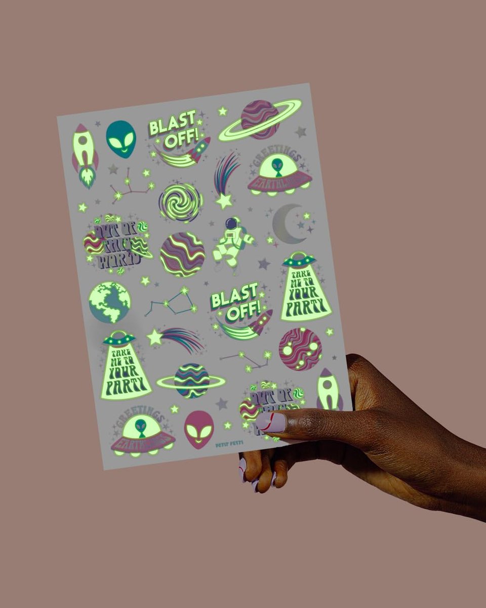 xo, Fetti Space + Planets Glow in Dark Temporary Tattoos for Kids - 50 pcs | Alien Birthday Party Supplies, Astronaut Favors + Rocket Ship Decorations - görsel 11