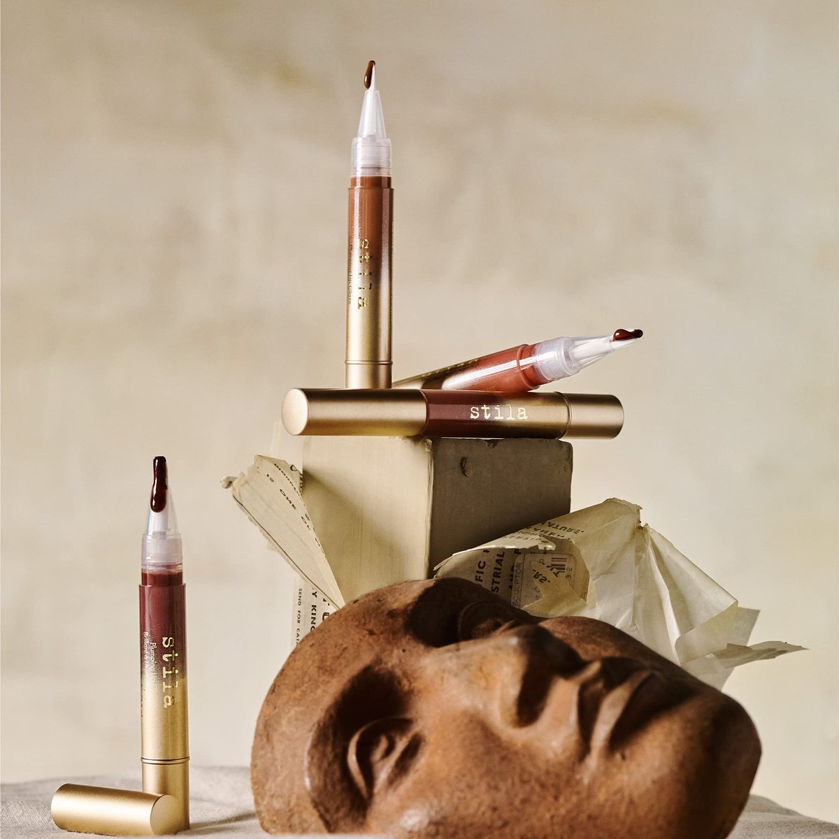 stila Plumping Lip Glaze - Cinnamon - High-Shine Lip Gloss with Plumping Effect - görsel 17