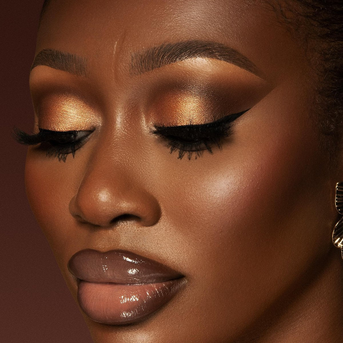 Juvia's Place Coffee Shop Eyeshadow Palette - 16 Pan Palette with Tan, Auburn, & Rich Dark Chocolate Shades, Mattes and Shimmers, Highly Pigmented and Buttery Texture Avelisse
