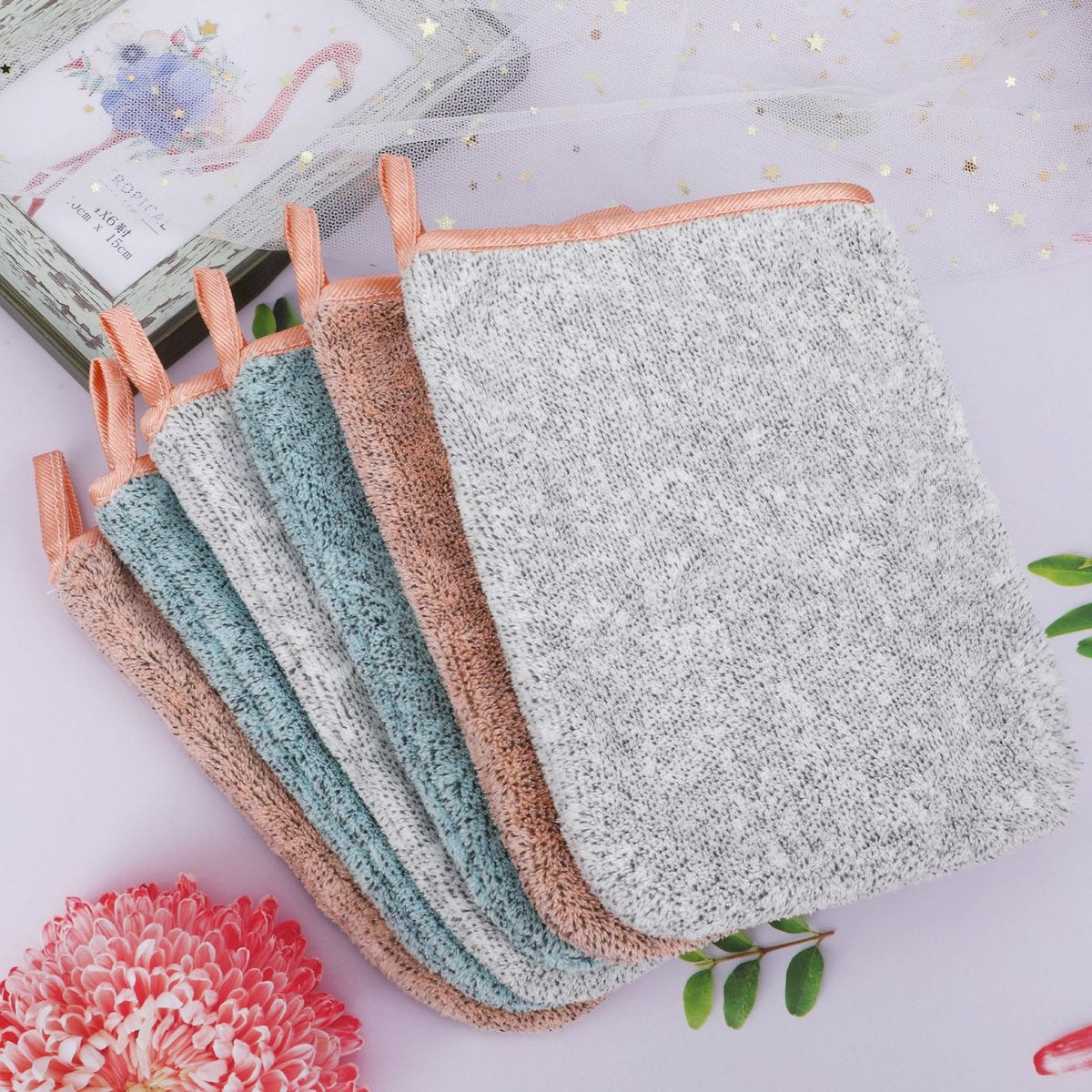 PHOGARY 6 Pack Microfiber Body Wash Mitts - Super Absorbent & Soft Face Mitten, Coral Fleece Bath Spa Cloth, Reusable Makeup Remover Mitt Gloves, 3 Colors - görsel 11