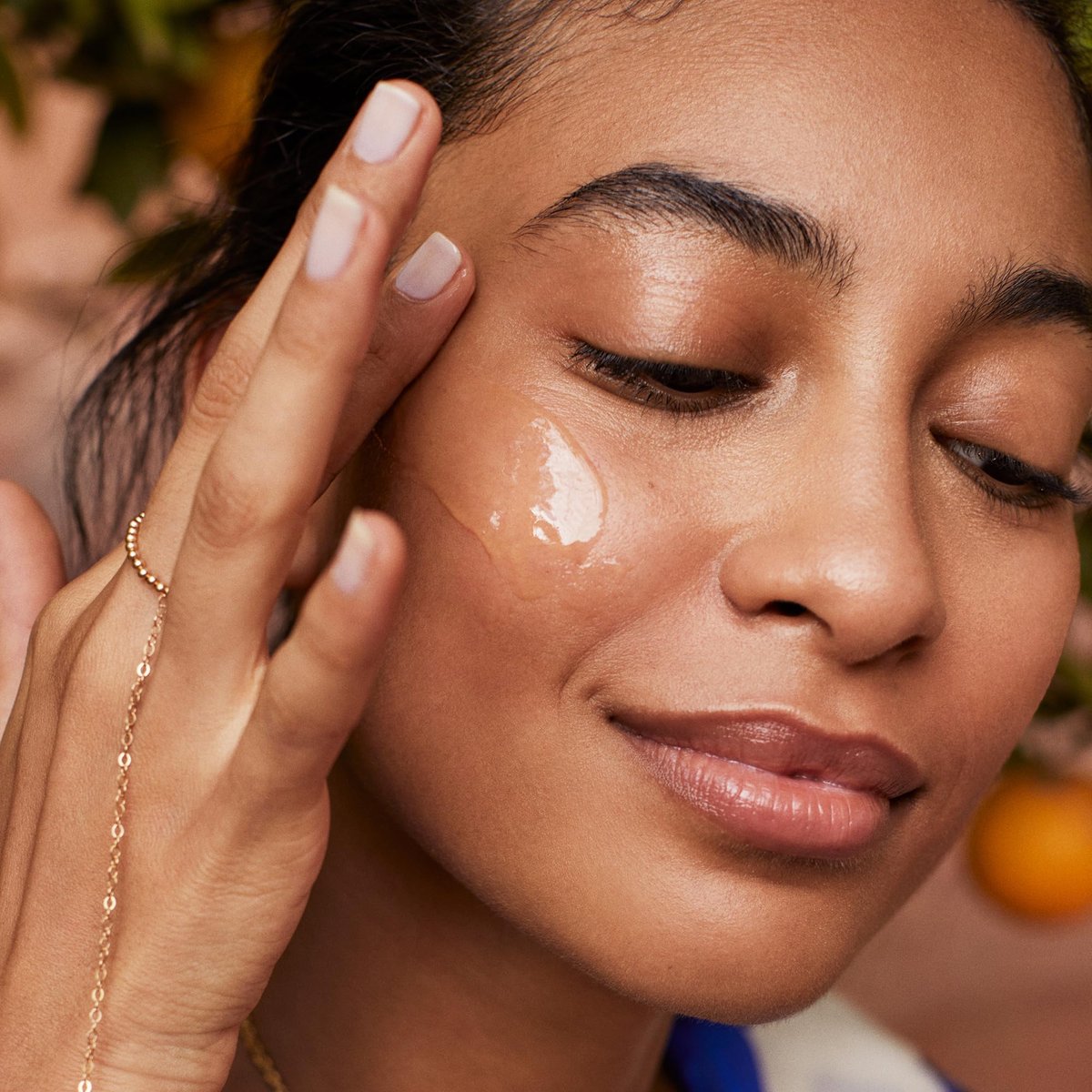 whind Oasis Fresh Vitamin C Face Cleanser with Niacinamide – Hydrating & Brightening Face Wash for Women, All Skin Types, 120ml - görsel 9
