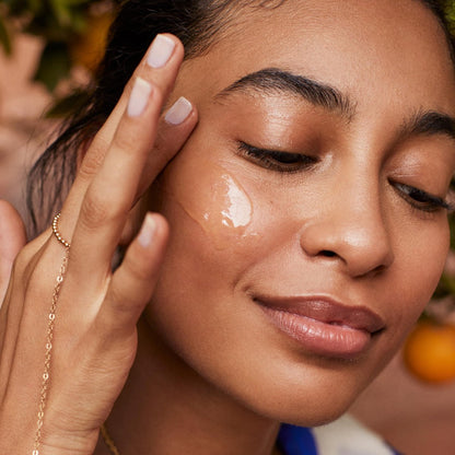 whind Oasis Fresh Vitamin C Face Cleanser with Niacinamide – Hydrating & Brightening Face Wash for Women, All Skin Types, 120ml