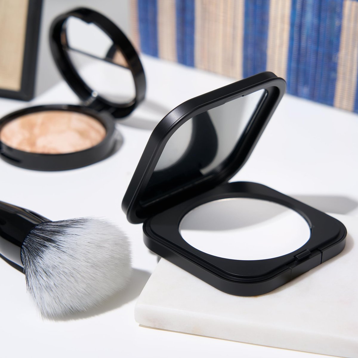 LAURA GELLER NEW YORK Matte Maker Pressed Setting Powder - Translucent - Oil-Control & Filter-Like Finish - All Skin Types Avelisse