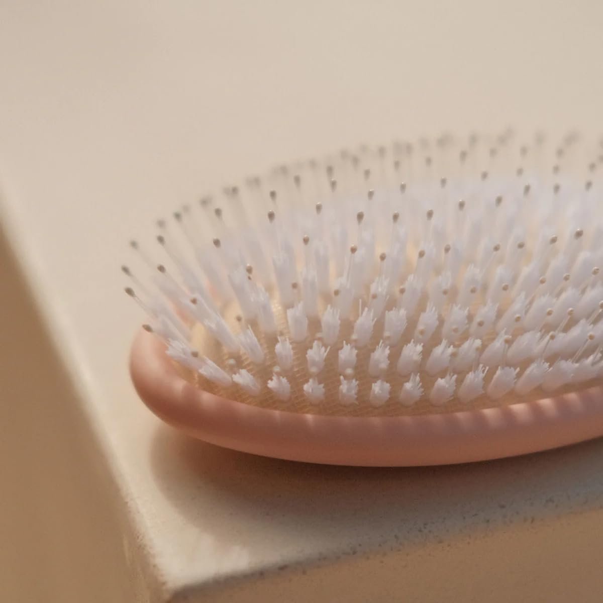 DAE Vegan Detangle + Style Brush - Detangles, Prevents Breakage, & Massages Scalp Avelisse