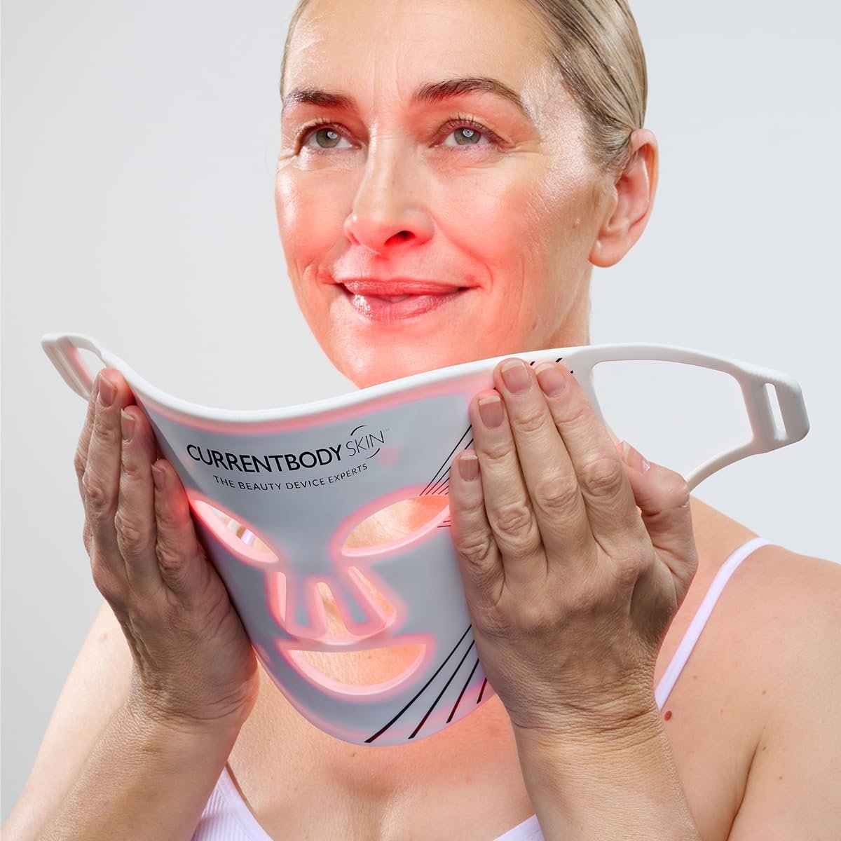 CurrentBody Skin LED Light Therapy Face Mask Series 1 - Red Light Anti-Aging Device for Wrinkle Reduction Avelisse
