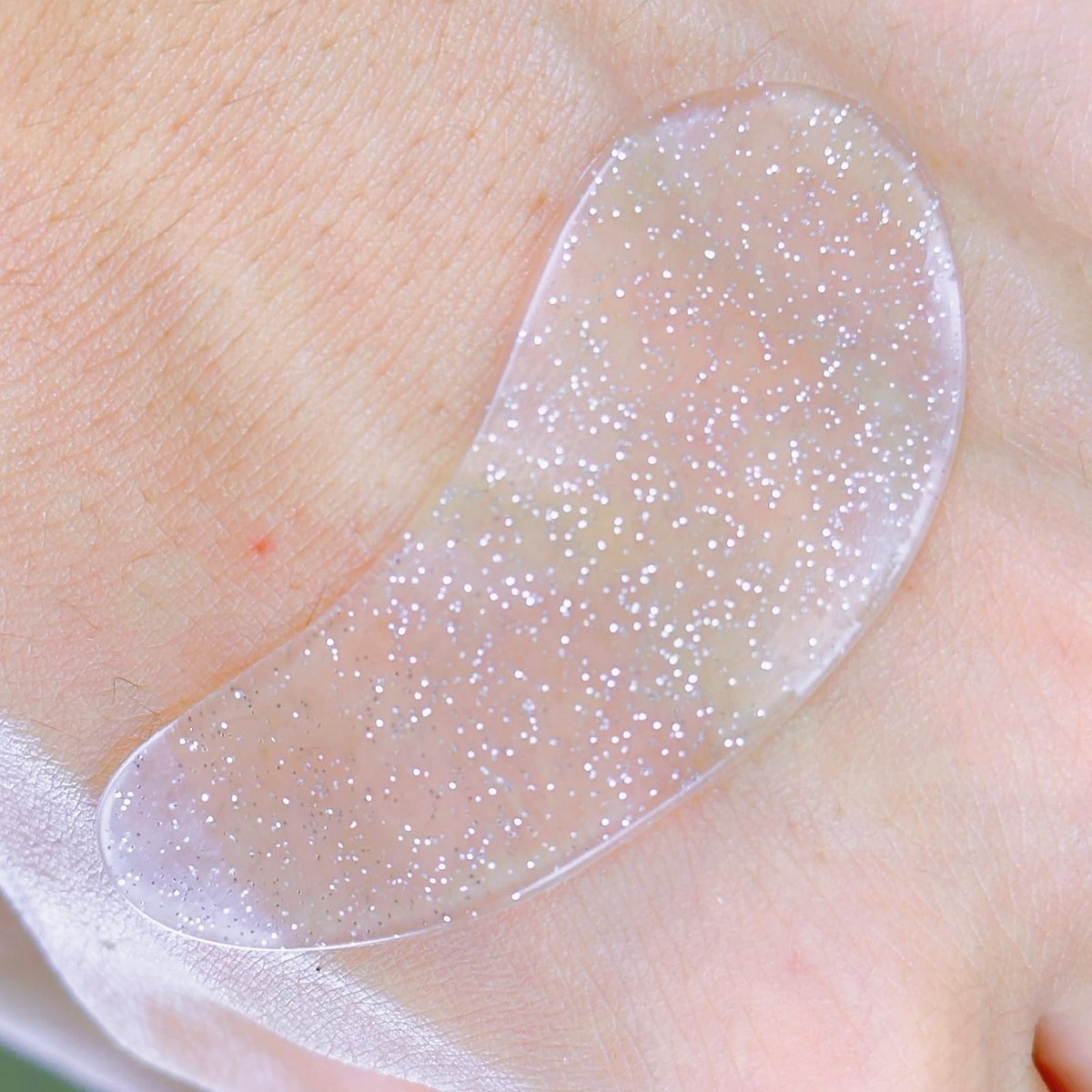 Under Eye Patches for Lash Lift and Eyelash Extension - Durable Gel Pads to Separate Upper & Lower Lashes - Sticky Moon Shape Patch Fits Eyelids - Eyelash Mask Cover in 4 Colors - görsel 13