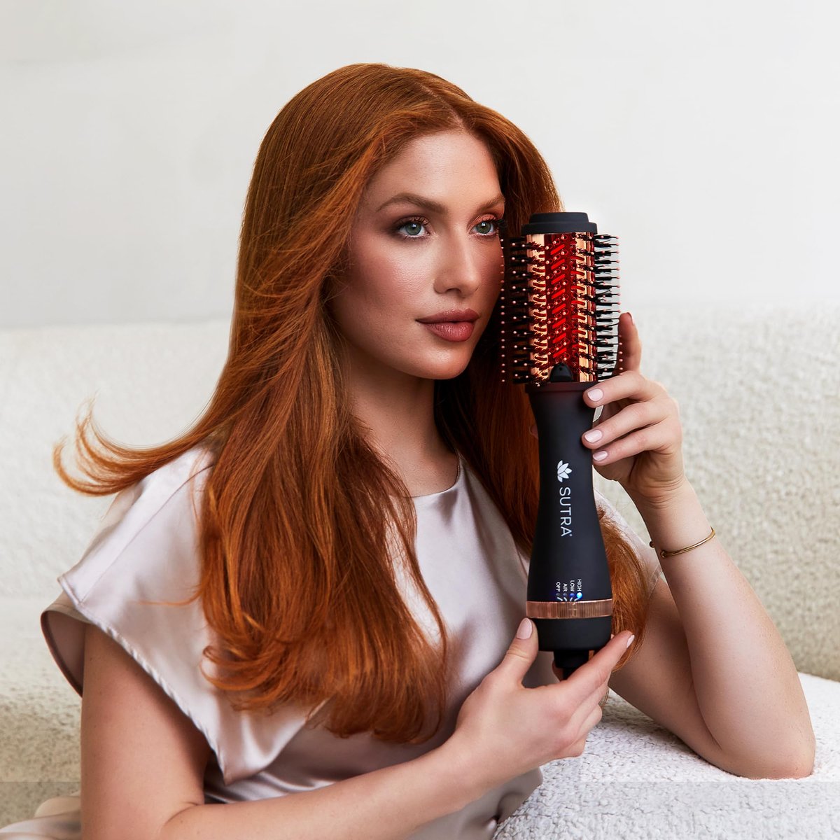 Sutra IR Infrared 2" Blowout Brush – Black & Rose Gold Avelisse