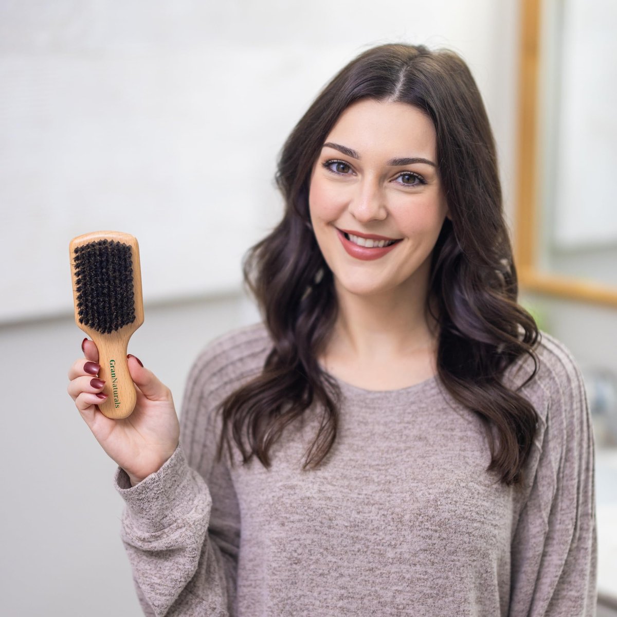 GranNaturals Soft Boar Bristle Slick Back Hair Brush for Smoothing, Fades, Beards, 360 Waves & Sleek Ponytail Bun - Natural Wood, Boar Bristle Hairbrush for Women & Men - görsel 13