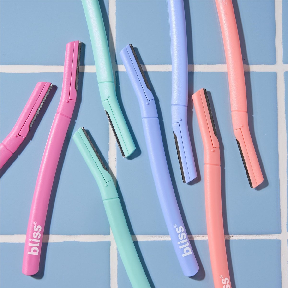 Bliss Dermaplaning Tools - Disposable Facial Exfoliator & Eyebrow Razor - 2 Pack (16 Count) Avelisse