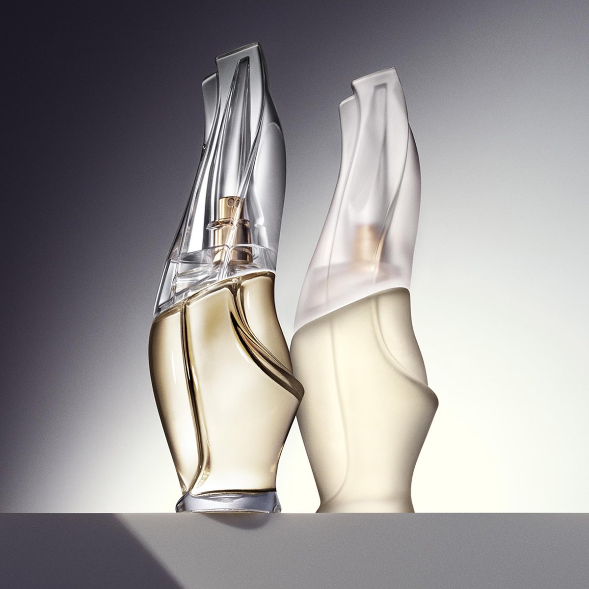 Donna Karan Cashmere Mist Luxury Eau de Toilette Set for Women – 2 x 0.5 Fl. Oz. Mini Spray & Purse Spray Travel Set Avelisse