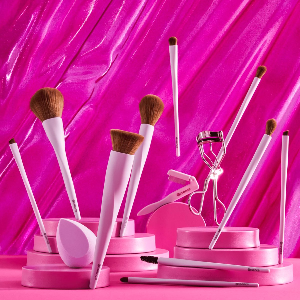 essence All The Way Up Lash Curler – Easy & Gentle Use with Extra Silicone Pad, Cruelty Free Beauty - görsel 15