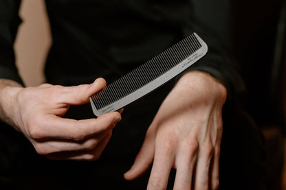 Chicago Comb Model 3 Carbon Fiber Fine-Tooth Comb – Made in USA, Anti-Static, 5.5 Inches (14 cm) – EDC Pocket Travel Comb for Hair and Beards Avelisse