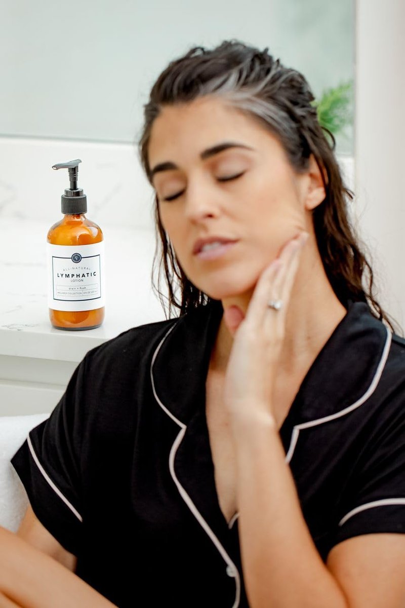 Rowe Casa Organics Lymphatic Lotion – Gentle Lymphatic Drainage with Therapeutic Essential Oils, Non-Greasy Hydrating Support, 8 fl oz Avelisse