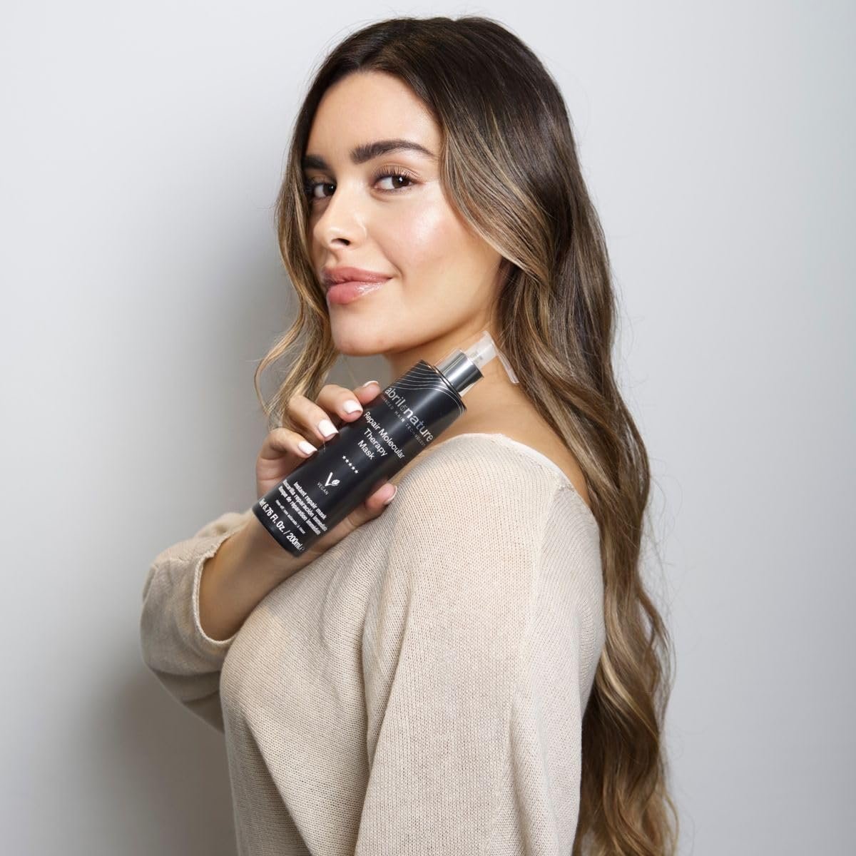 abril et nature Professional Mask Molecular Therapy - Restructures, Repairs, and Fills Hair Fiber - Nourishing & Hydrating - For Damaged, Overprocessed, or Aging Hair - Vegan - 200 ml - görsel 17