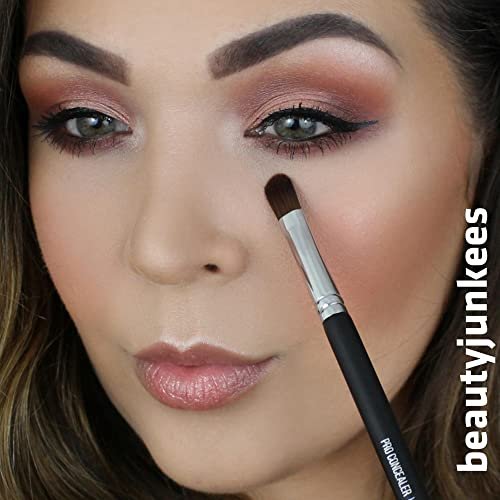 Beauty Junkees Flat Concealer Brush Under Eye - Small Concealer Brush for Foundation, Eyebrows, Nose Contour, Color Corrector, Cream & Powder Cosmetics - Synthetic Bristles - görsel 10