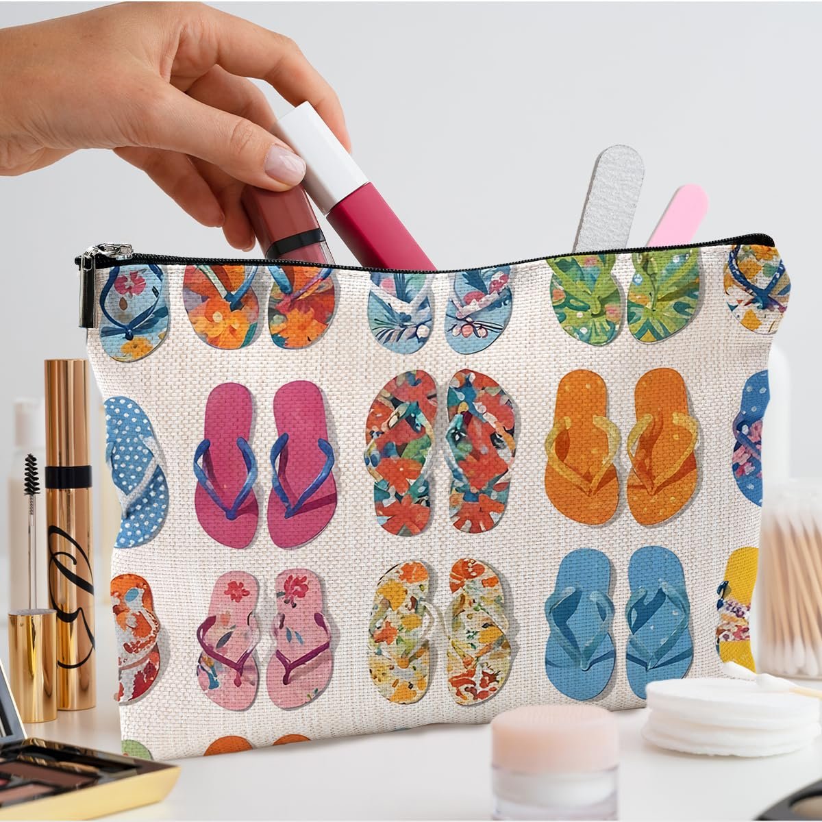 QGFM Multicolor Cartoon Beach-Themed Makeup Bag | Cosmetic Case for Women, Travel & Gym - görsel 3