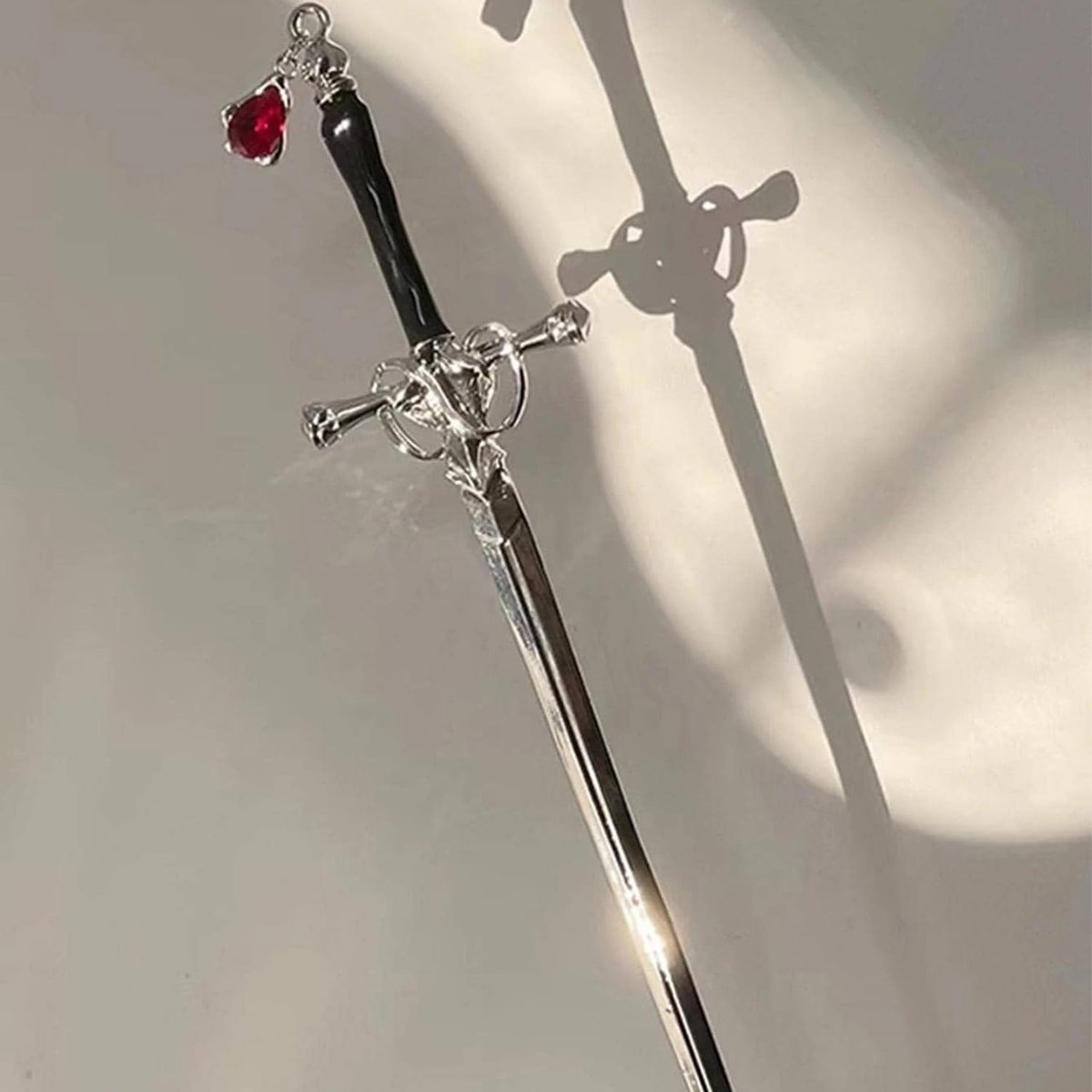 4-Piece Retro Metal Sword Hair Sticks – Ancient Style Hair Chopsticks with Tassels for Women and Men - görsel 3