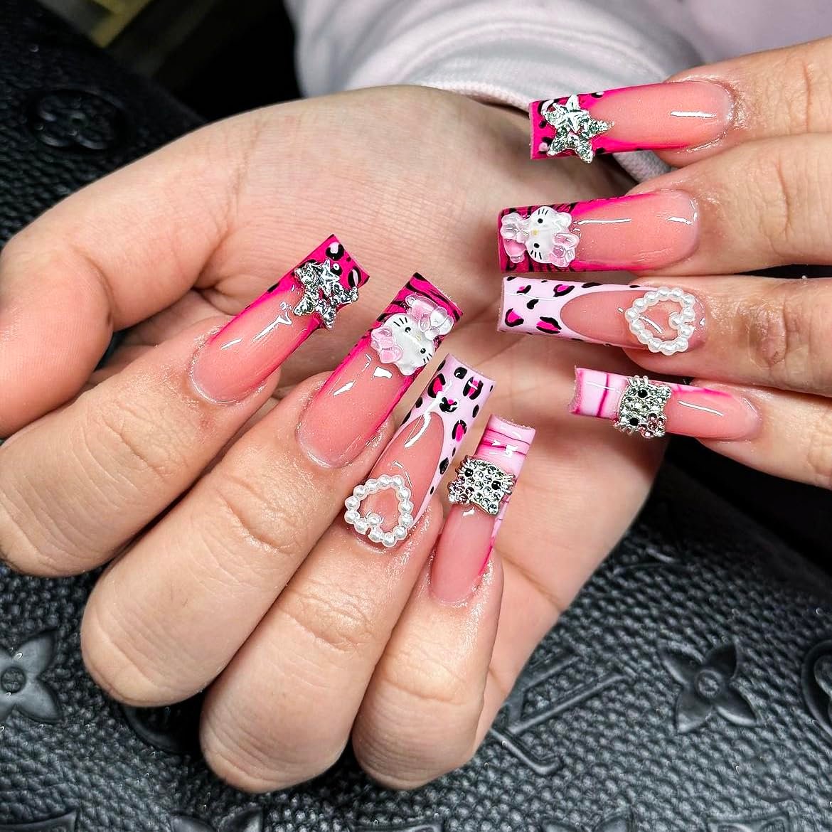 112 PCS Nail Charms Bulk Set - Kawaii Kitty Charms, Bling Cross Star Charms, 3D Silver Y2K Nail Gems with Rhinestones - görsel 9