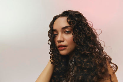 Ouidad VitalCurl+ Leave In Styling Hair Serum - Lightweight Hydrating Curl Serum 8.5 oz Avelisse