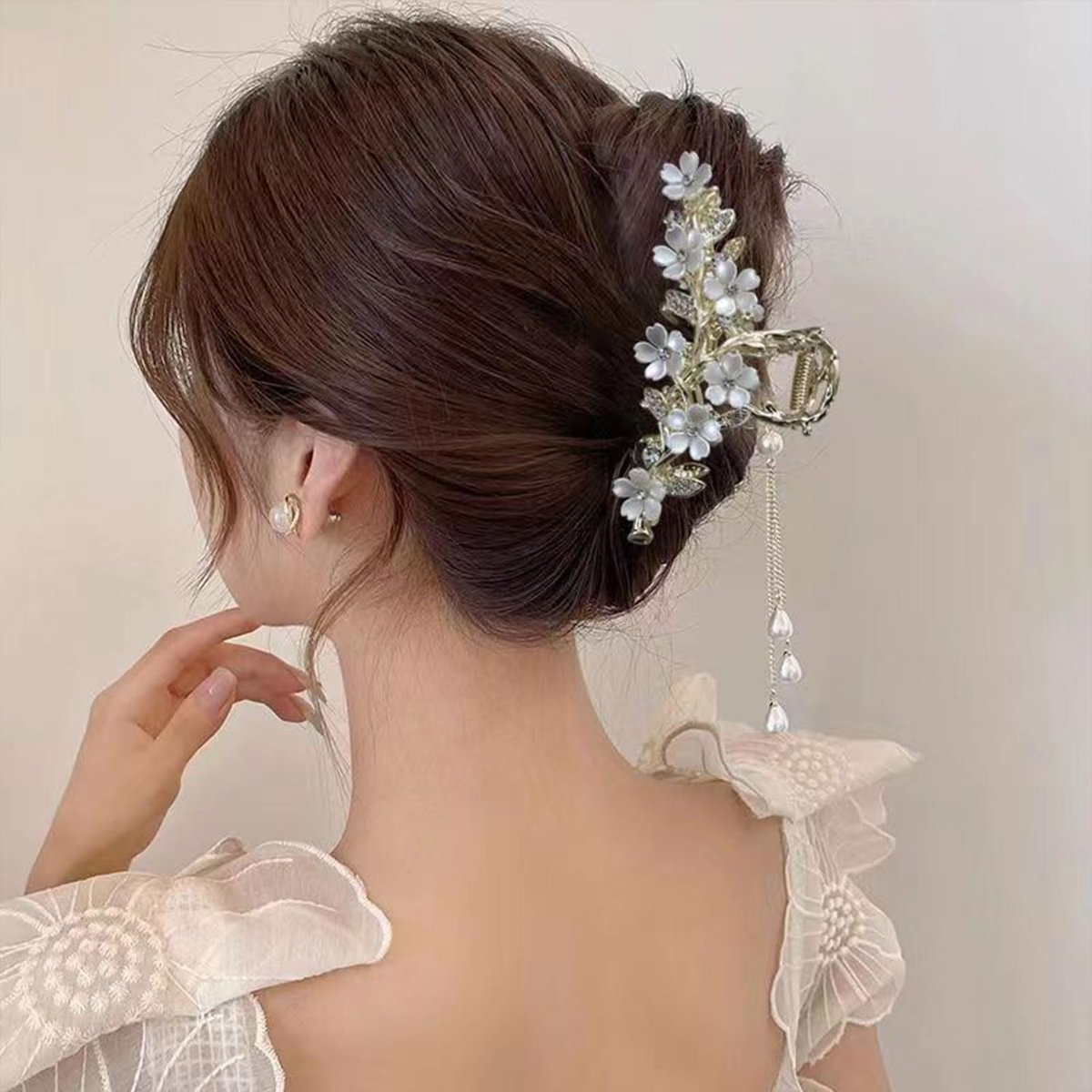 Jasmine Flower Claw Clips for Women - Metal Non-Slip Rhinestone Pearl Tassel Hair Clips for Thick Hair - görsel 5
