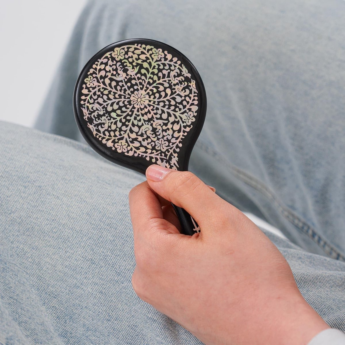 February Mountain Mother-of-Pearl Hand Mirror – Korean Black Lacquer Mirror with Floral Inlay - görsel 11