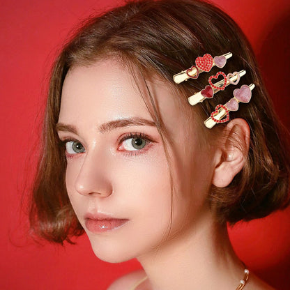 CURASA 4-Piece Valentine's Day Heart Metal Alligator Hair Clips for Women & Girls - Pink Red Rhinestone Glitter Love Heart Shape Duckbill Hairpins, Sweet Hair Barrettes, Party Accessories, Holiday Gifts