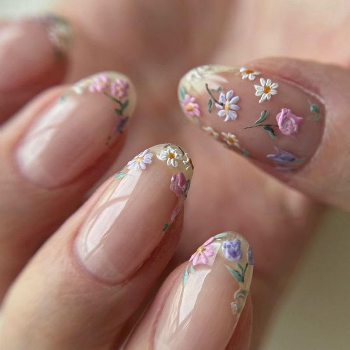 Colorful Flowers Press on Nails - Short Almond Shaped Fake Nails with Embossed Floral Design, Glossy Acrylic Full Cover Stick on Nails for Women, 24 Pcs - görsel 1