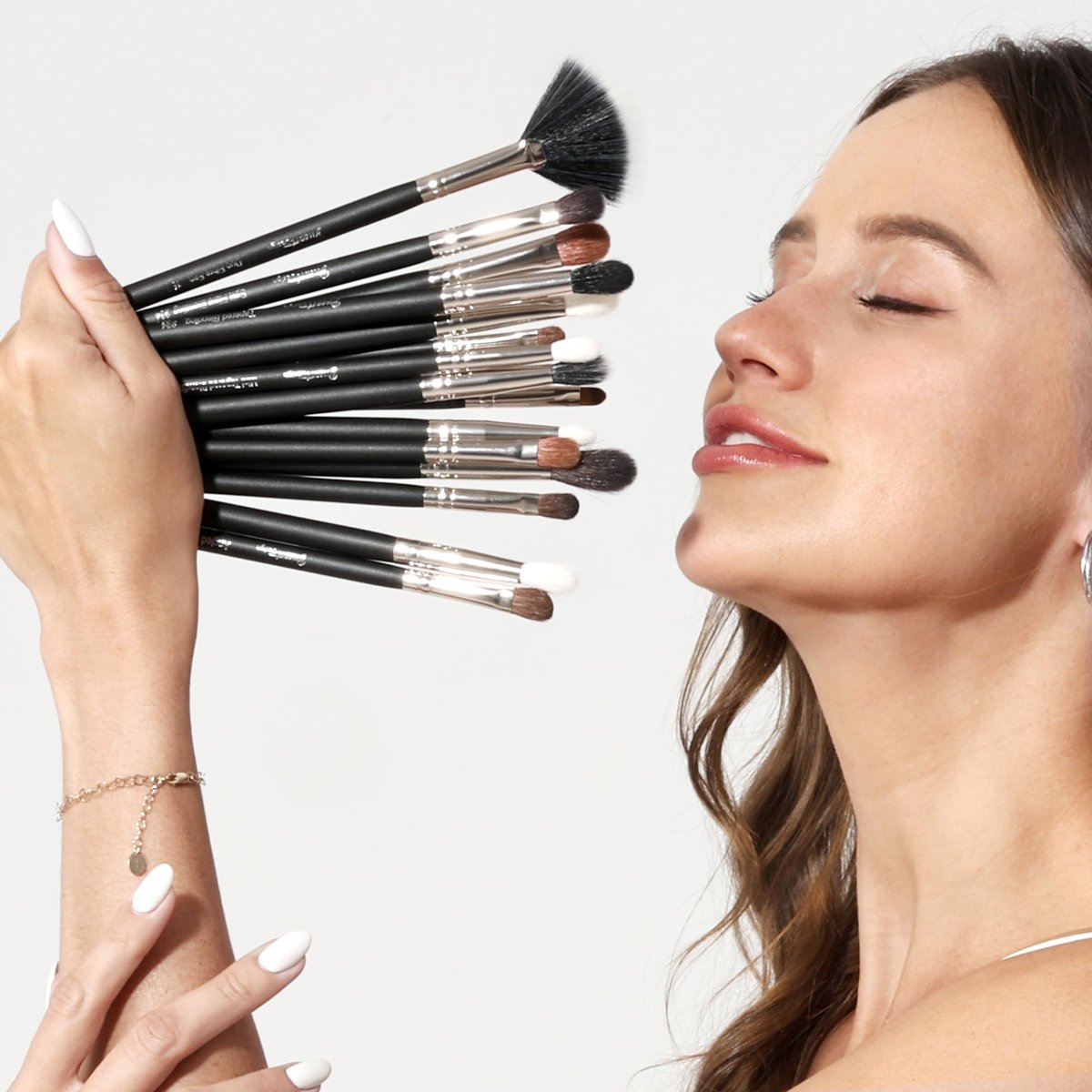 Bueart Design Professional 16-Piece Eye Makeup Brush Set - Natural Horse & Goat Hair, High Elastic Synthetic Eyeshadow Brushes for Eyeliner, Blending, Eyebrow, Concealer - görsel 3