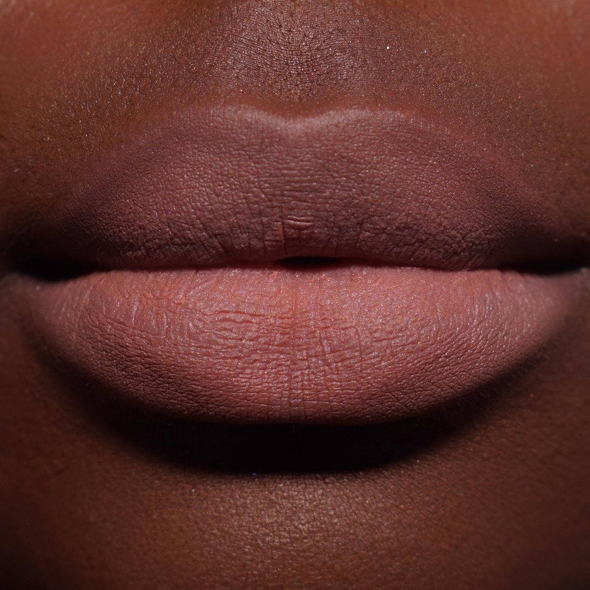 Revolution Beauty London Air Blur Matte Liquid Lipstick - Long-Lasting Vegan & Cruelty-Free Lip Color, Chauffeur Nude, 0.11 fl oz - görsel 7
