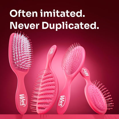 Wet Brush Hello Disney Minnie Mouse Detangling Travel Hair Brush – Mini, Pain-Free, Ultra-Soft IntelliFlex Bristles for All Hair Types (Limited Edition)