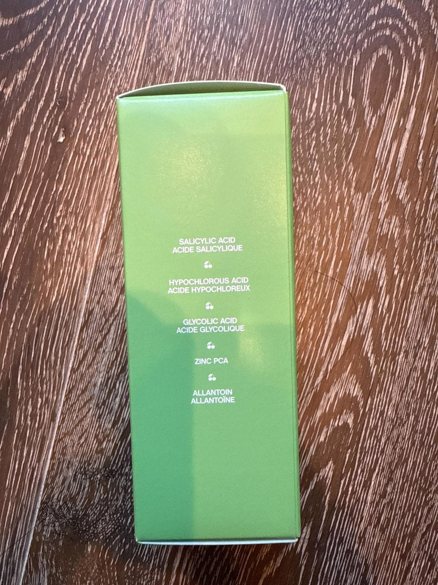 Clearly Acne Clarifying + Calming Mist for Face & Body | 2% Salicylic Acid + AHA | Reduces Acne, Blackheads & Redness | Vegan & Cruelty-Free (4 fl oz) Avelisse