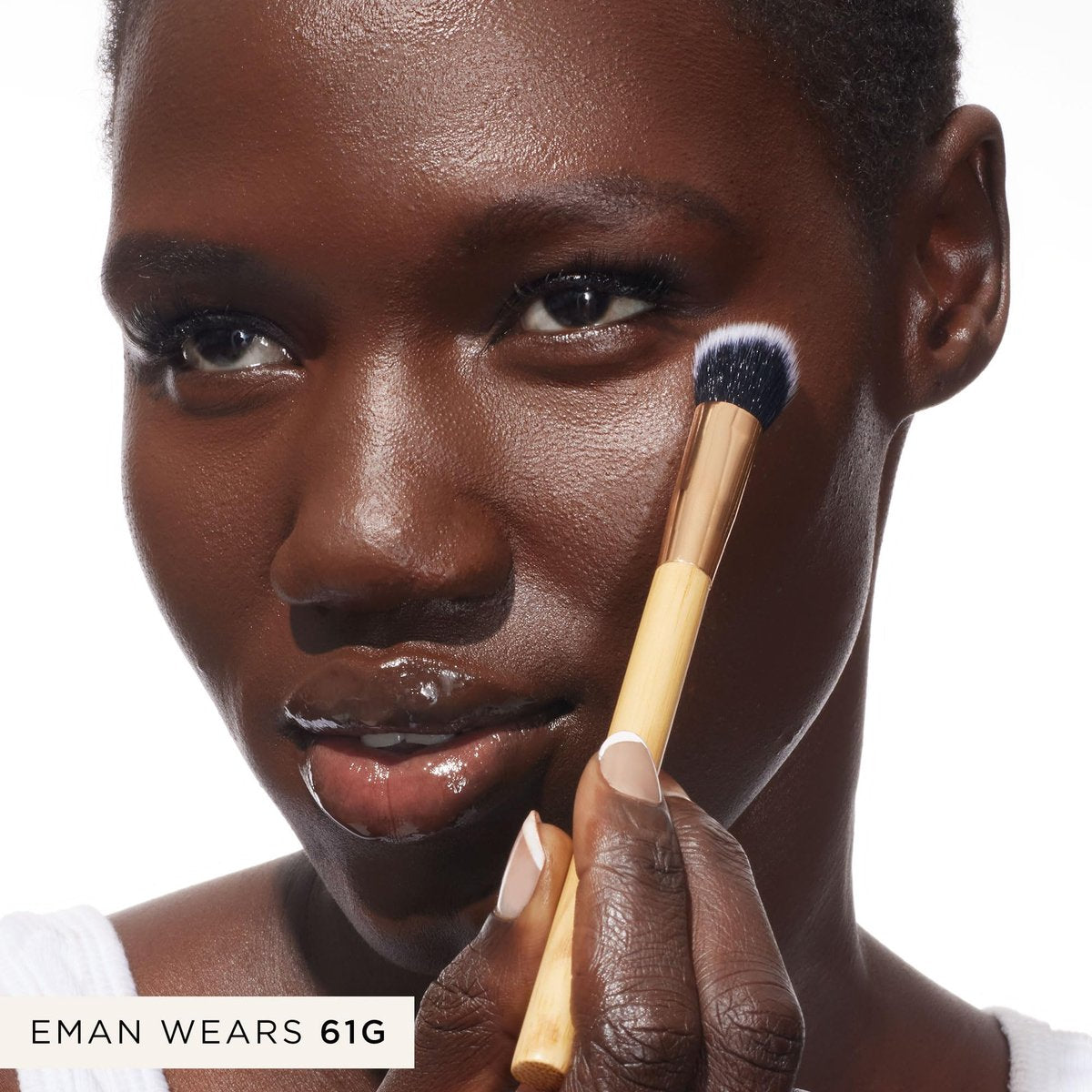 tarte Concealer Paw Brush – Seamless Concealer Application for Dark Circles & Discoloration, Blendable Spot Coverage for Liquid or Powder Makeup, Vegan & Cruelty-Free Avelisse