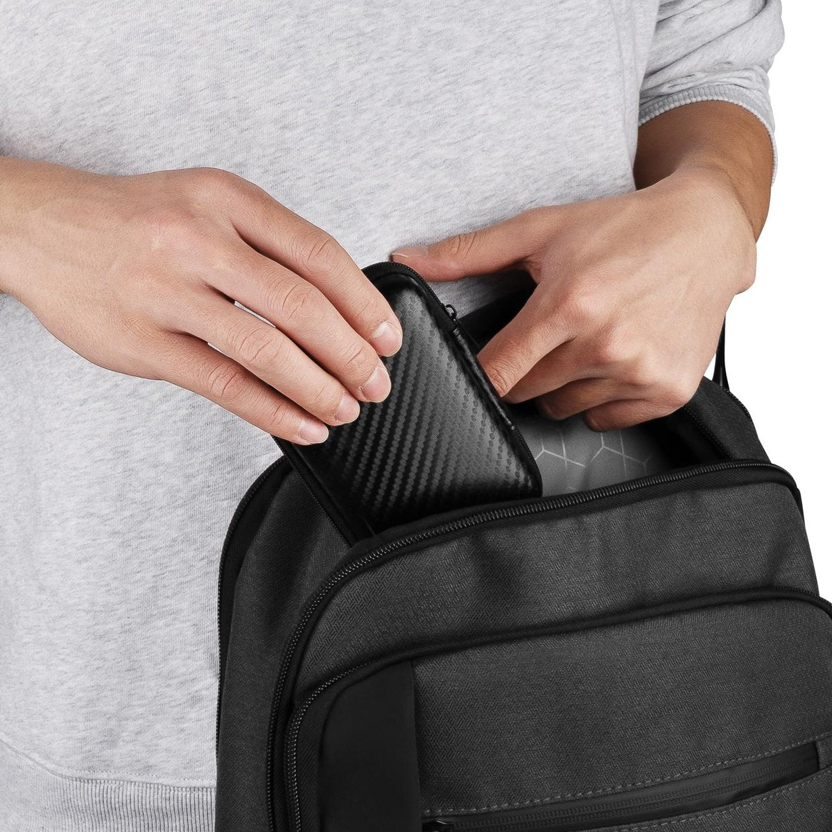 Linkidea Travel Shaver Case - Protective Mini Electric Razor Storage Bag for Braun M60, M90, Portable Shaver Holder (Black) - görsel 9