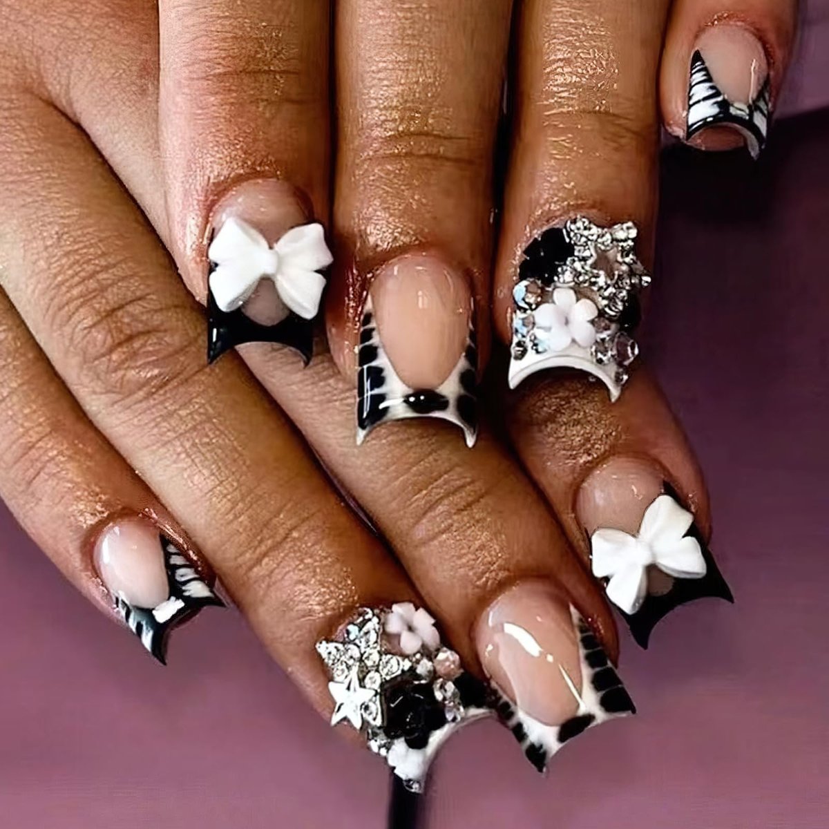 ROFIBUT French Tip Press on Nails - Short Square Fake Nails with Bow Charms, Black White Zebra Print, Cute Small Flowers, Silver Star Rhinestones - 24 Pcs - görsel 1