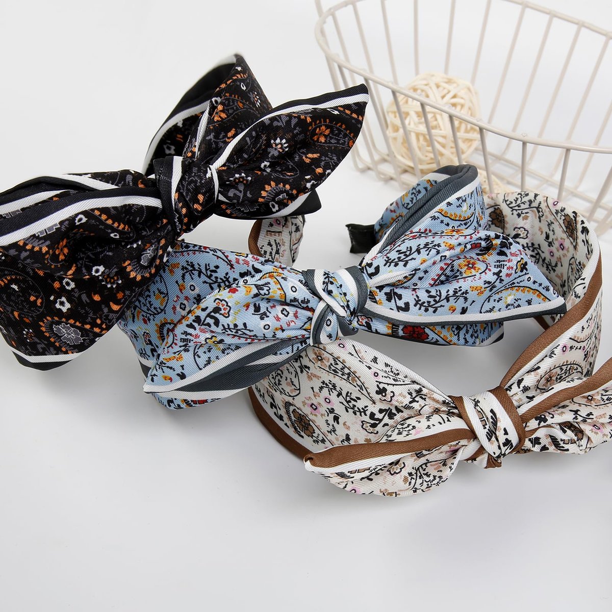 AIBFRID 3-Piece Boho Bow Headbands Set – Wide Knotted Non-Slip Floral Hairbands for Women and Girls (Black, Blue, Beige) - görsel 14