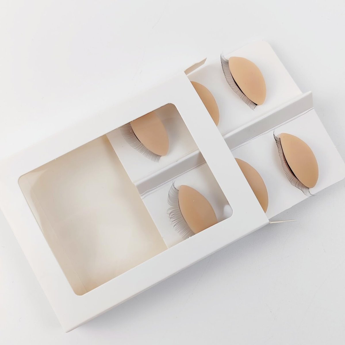 RONYOUNG 12PCS Replacement Eyelids for Mannequin Head – Removable Realistic Silicone Eyelids with Eyelashes for Eyelash Training Practice & Makeup Eyelash Extensions (Tan) - görsel 7