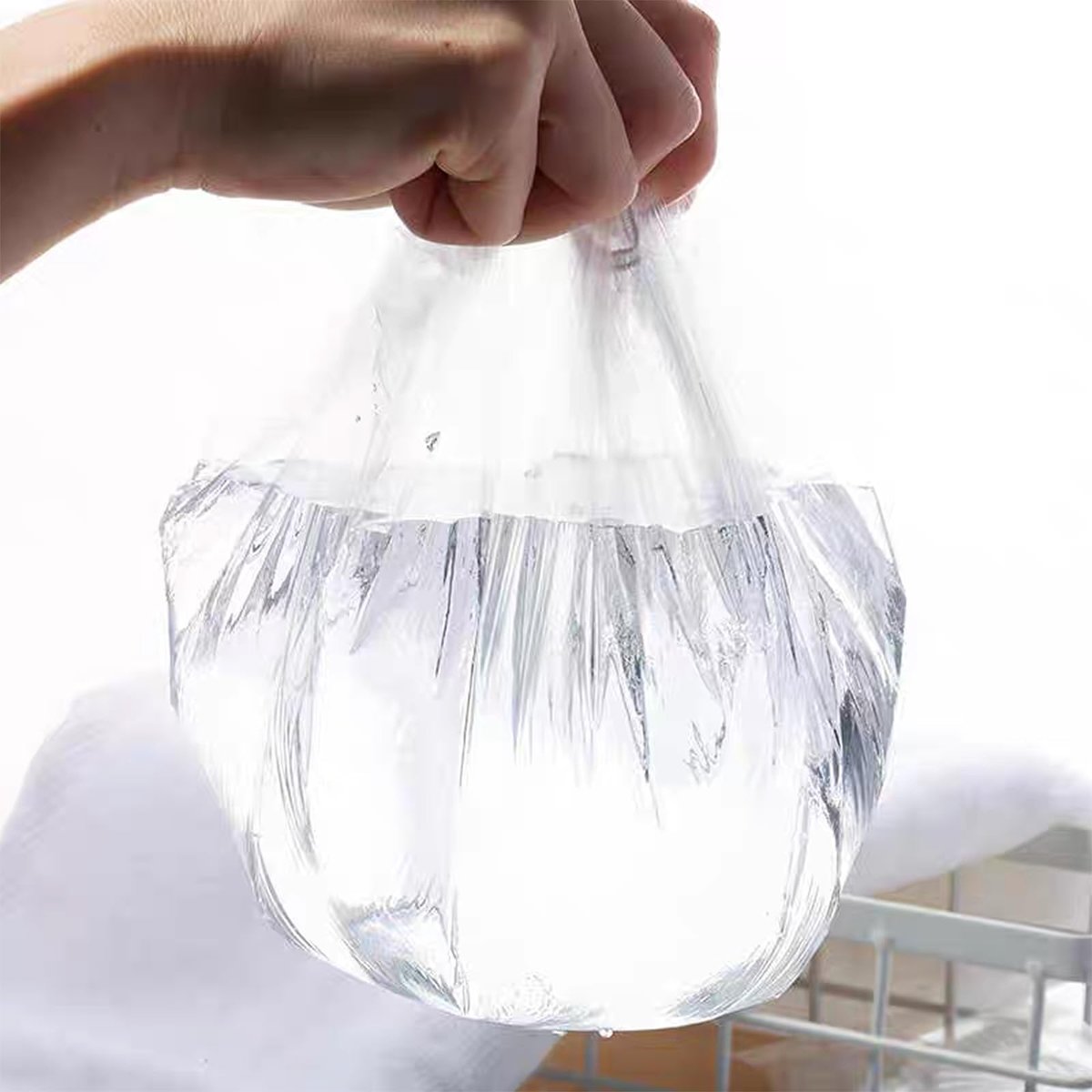 200 PCS Disposable Shower Caps - Large Thick Plastic Clear Hair Caps for Women, Men, Deep Conditioning, Travel, Hotel, Spa & Home - görsel 5