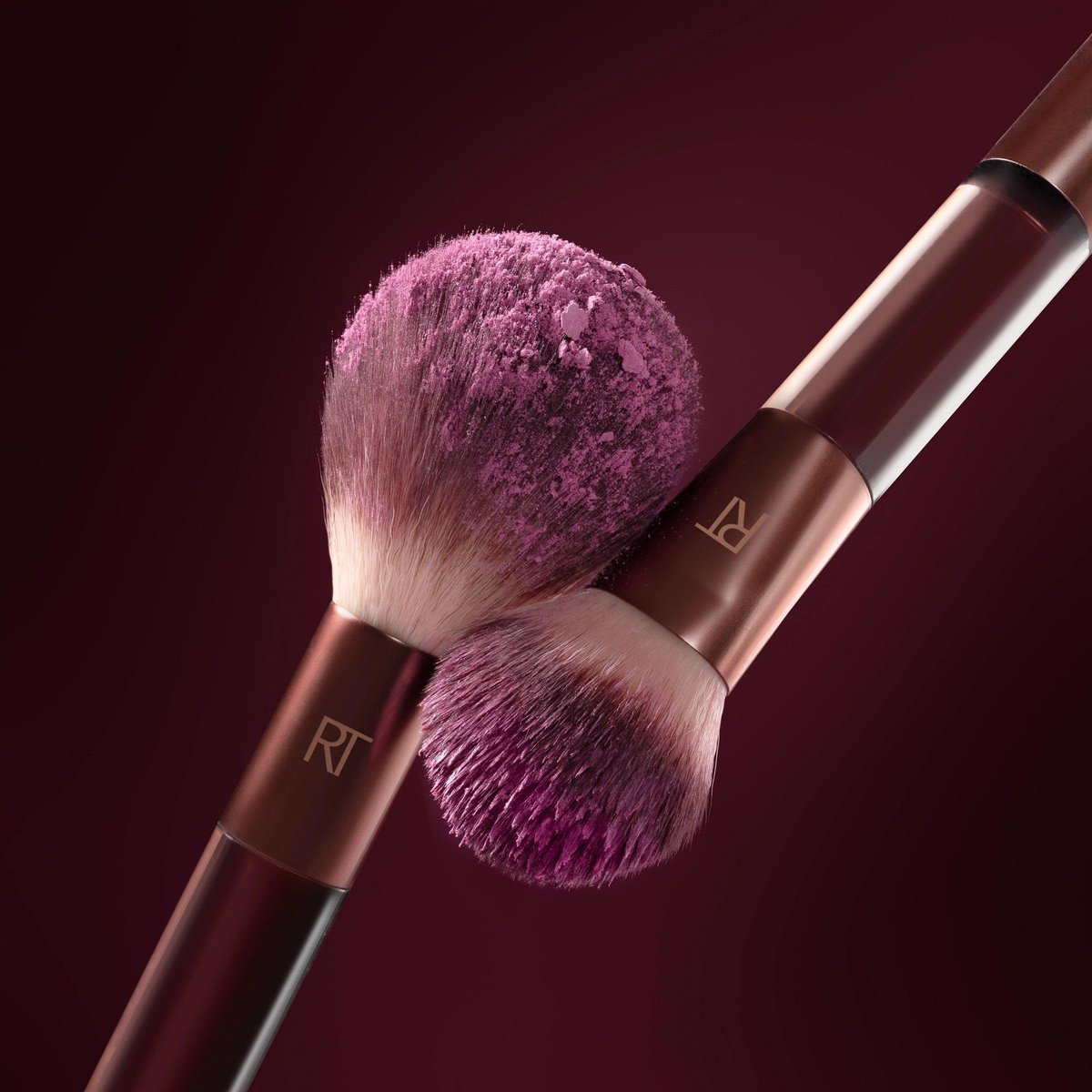 Real Techniques Cherry On Top It’s All Blush Brush – Dual-Ended Multipurpose Makeup Brush for Powder, Liquid & Cream Blush, Synthetic Bristles, Vegan & Cruelty-Free, 1 Count - görsel 11