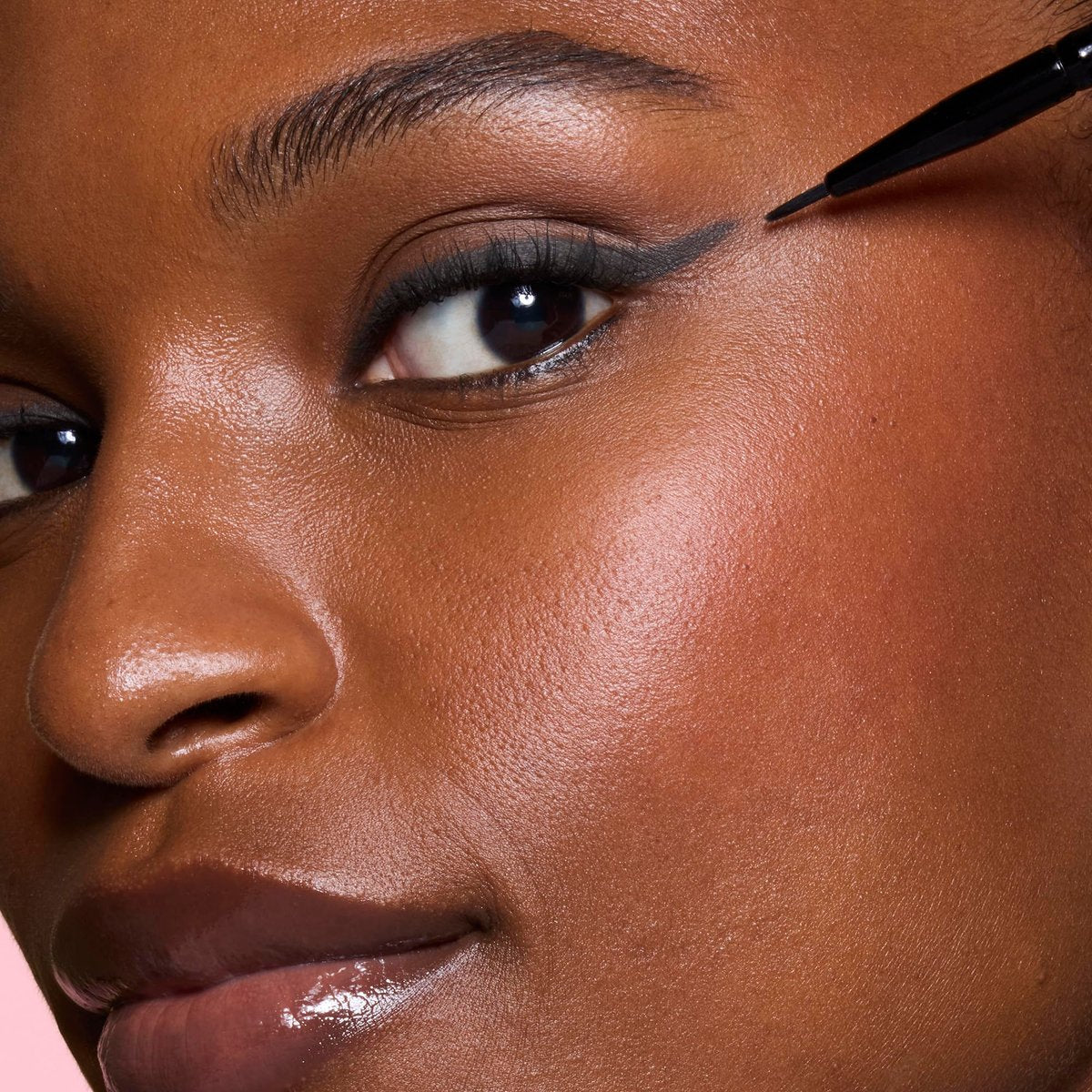 e.l.f. Ultra-Fine Eyeliner Brush – Precision Pointed Tip for Liquid, Cream & Kohl Formulas – Vegan & Cruelty-Free - görsel 5