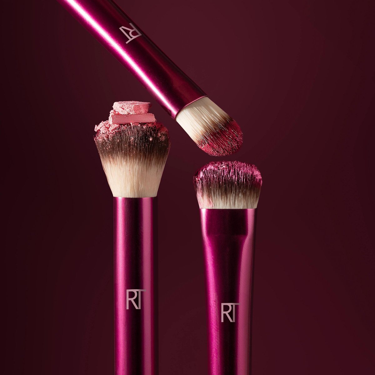 Real Techniques Cherry On Top MesmerEYES Brush Trio – Limited Edition Eyeshadow Blending Brush Set, Vegan & Cruelty-Free Synthetic Bristles Avelisse