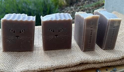 Farmhouse Cat Handmade Lavender Soap Bar with Cocoa Butter, Coconut Milk & Shea Butter – Artisan Soap, Gentle Nourishing Natural Cleanser for Sensitive Skin, Gift for Women