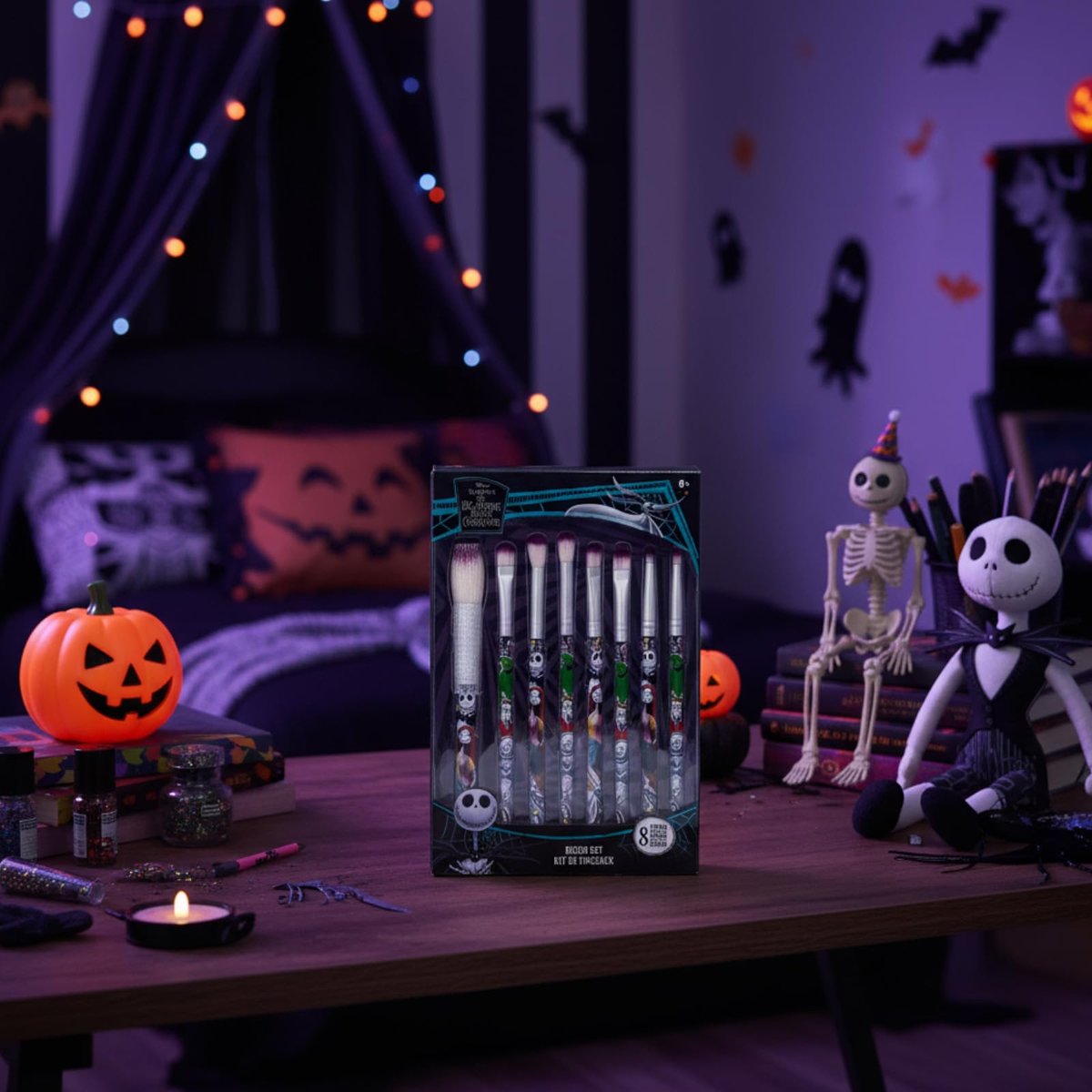 Nightmare Before Christmas 8-Piece Makeup Brushes Set - Townley Girl Eyeshadow, Highlighter & Blush Brush Kit - görsel 11